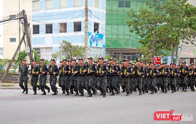 Hơn 2.000 cảnh sát diễn tập chống khủng bố bảo vệ APEC tại Đà Nẵng ảnh 10