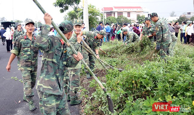 Đà Nẵng: Toàn TP ra quân làm vệ sinh môi trường đón APEC ảnh 3