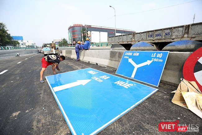 Bí thư, Chủ tịch Đà Nẵng thăm và tặng quà đơn vị thi công Hầm chui phục vụ APEC ảnh 8