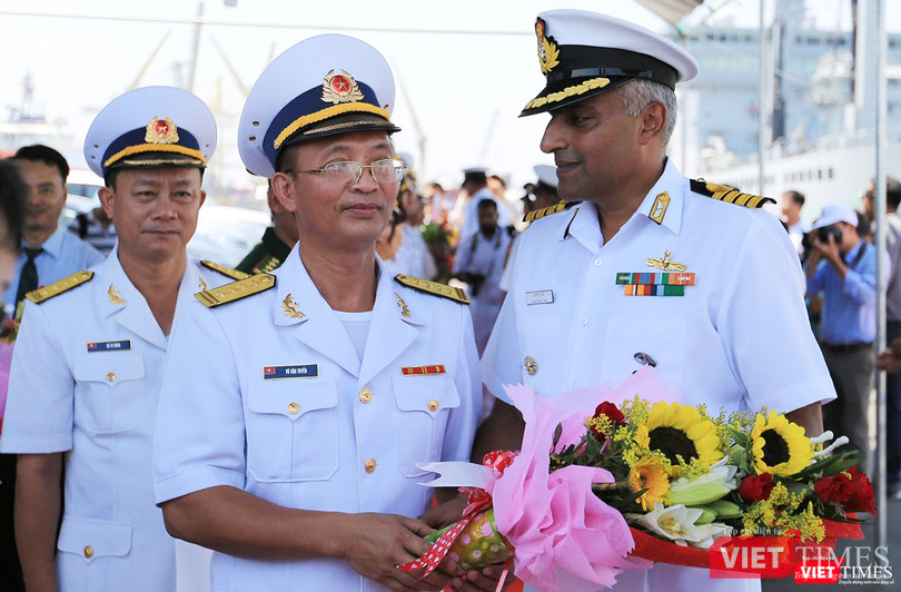 Đội tàu Hải quân Ấn Độ và gần 1.000 binh sĩ cập cảng Đà Nẵng ảnh 3