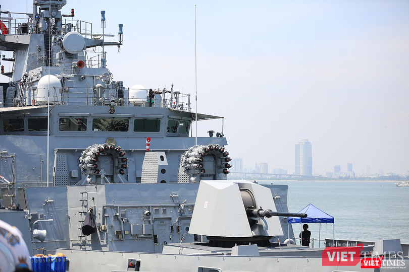 Sức mạnh của tàu hộ vệ tên lửa INS Kamorta và “siêu hậu cần” INS Shakti-Hải quân Ấn Độ ở Đà Nẵng ảnh 10