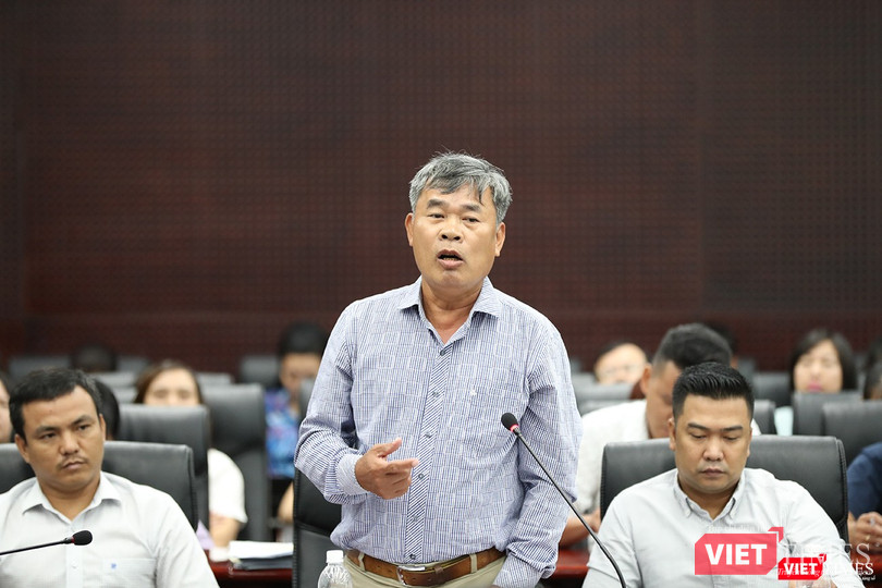 Ông Trần Trà-Chủ tịch Chi hội Hướng dẫn viên du lịch TP Đà Nẵng cho biết, hiện tại có tình trạng người Trung Quốc núp bóng công ty lữ hành để khai thác thị trường khách Trung Quốc nên dẫn đến không dùng hướng dẫn viên nội địa như HDV Đông đã nói.