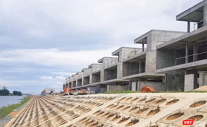 36 căn biệt thự tại khu đô thị Phú Mỹ An (quận ngũ hành Sơn, TP Đà Nẵng) do Công ty CP Đất Xanh Miền Trung làm chủ đầu tư