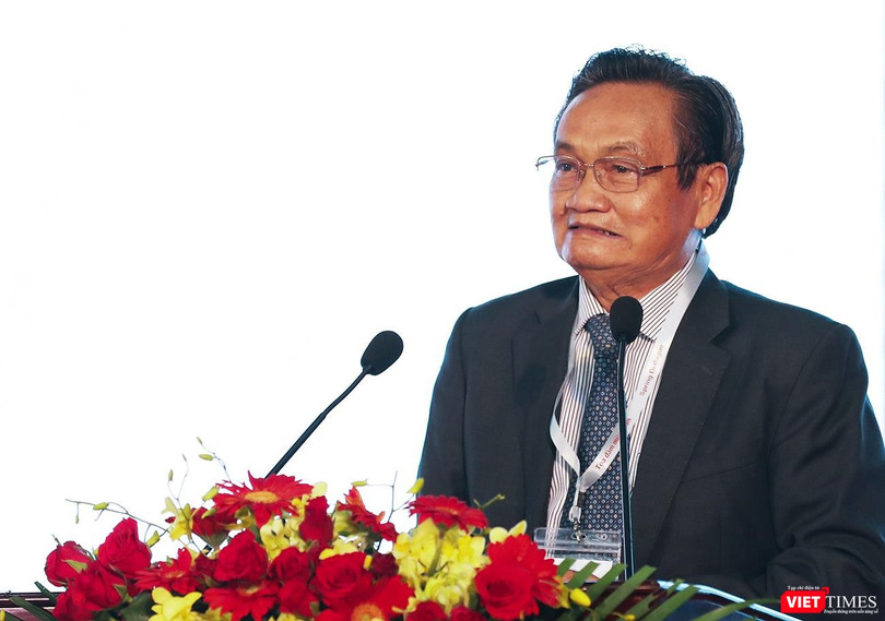 Tiến sĩ Trần Du Lịch-Thành viên Tổ tư vấn kinh tế của Thủ tướng, Trưởng nhóm tư vấn liên kết phát triển vùng duyên hải miền Trung phát biểu tại sự kiện Tọa đàm mùa Xuân 2019 do Thành ủy Đà Nẵng tổ chức hôm ngày 1/3/2019