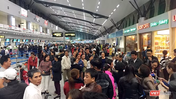 Sân bay Đà Nẵng, nơi phát hiện 2 trường hợp nghi nhiễm bệnh truyền nhiễm nhóm A