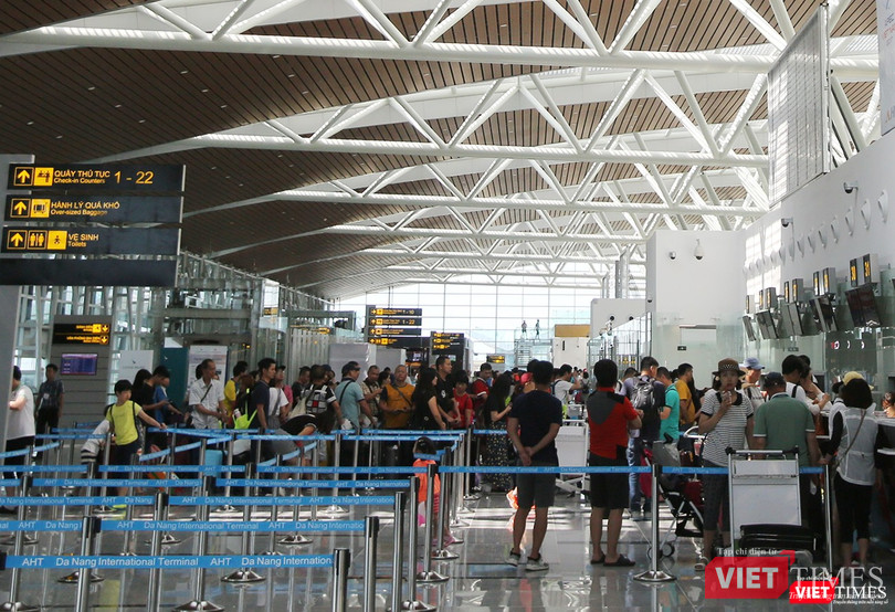 Sau khi đưa nhà ga mới hoạt động, lượng khách qua cảng hàng không Sân bay Đà Nẵng đã tăng lên hơn 3,7 triệu lượt. Chỉ tính riêng 5 tháng đầu năm 2018 đã lên đến hơn 2,2 triệu lượt.