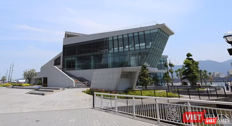 Dự án nhà hàng và bến du thuyền tại khu vực phía nam cảng Sông Hàn của Công ty TNHH I.V.C Dự án nhà hàng và bến du thuyền tại khu vực phía nam cảng Sông Hàn của Công ty TNHH I.V.C