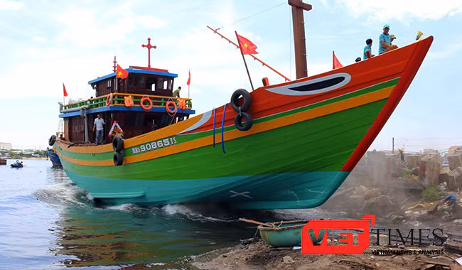 Đà Nẵng, tàu cá, khủng, ngư dân, ĐNa 90685 TS, Lê Văn Khánh, VietTimes