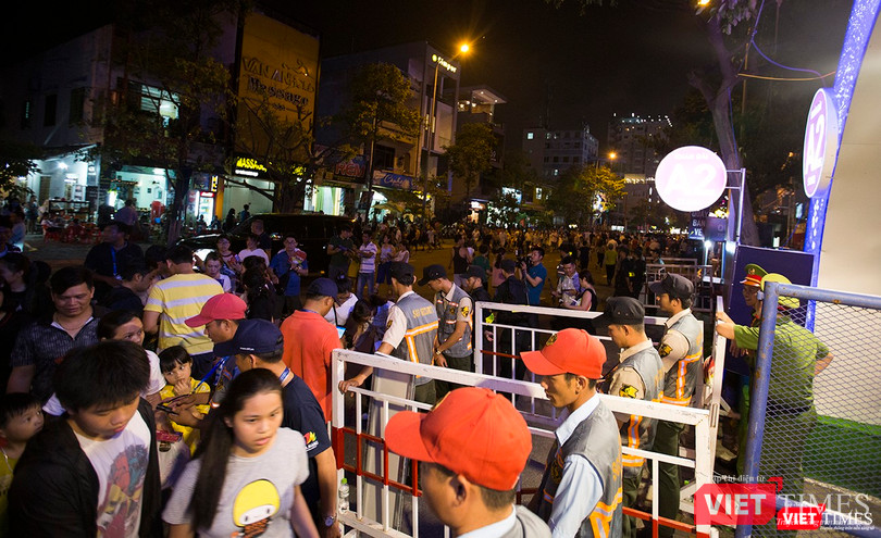 Pháo hoa Đà Nẵng 2018: Mãn nhãn “Bức họa Huyền thoại của những cây cầu” ảnh 2