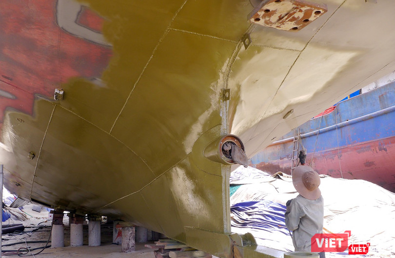 Bảo dưỡng thì tàu cá vỏ thép khác tàu vỏ gỗ Bảo dưỡng thì tàu cá vỏ thép khác tàu vỏ gỗ