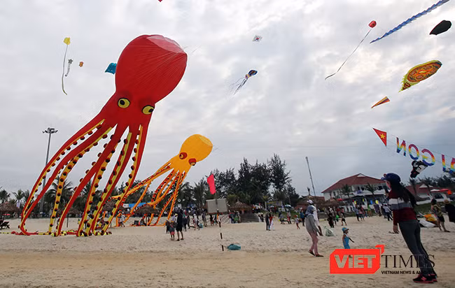 Ảnh: Ngắm những cánh diều tại Festival Diều quốc tế Quảng Nam năm 2017 ảnh 2