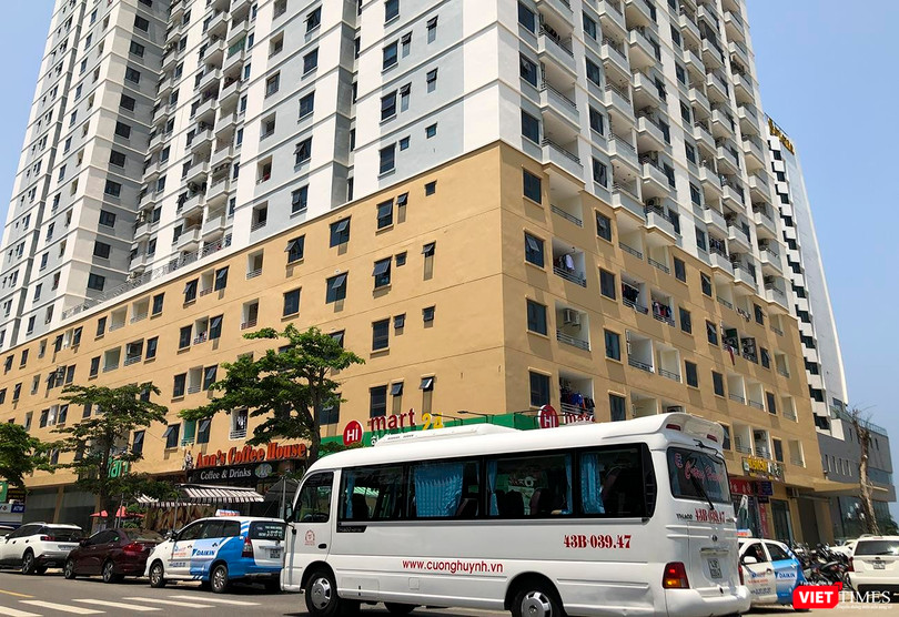 Mặc dù đã gần giữa tháng 4/2019, nhưng việc tháo dỡ các hạng mục sai phép tại công trình Tổ hợp khách sạn và căn hộ cao cấp Mường Thanh Sơn Trà vẫn "án binh bất động".