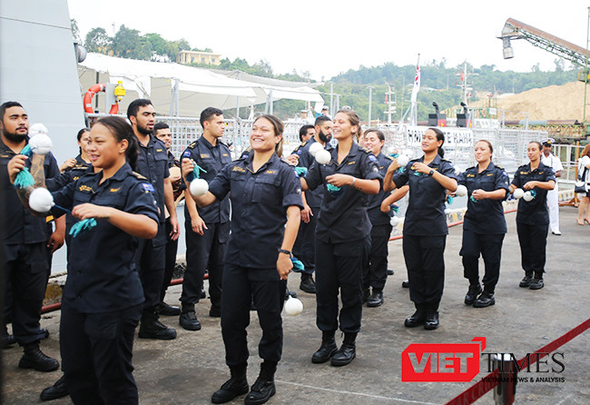VietTimes, Hải quân Hoàng gia New Zealand, chiến hạm, HMZNS Te Kaha (F77), Cảng Tiên Sa, Đà Nẵng
