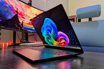 Với người làm đồ họa, độ sáng và độ chính xác màu của màn hình là những tiêu chí cần ưu tiên hàng đầu khi chọn laptop. Ảnh: Window Central.