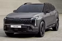Sportage 2026 thay đổi đáng kể ở phần đầu xe với cụm đèn LED định vị dạng dọc và lưới tản nhiệt thiết kế mới. Ảnh: Carscoops.