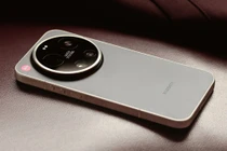 Điện thoại Leica Leitzphone đậm chất máy ảnh về Việt Nam