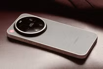 Điện thoại Leica Leitzphone đậm chất máy ảnh về Việt Nam