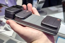 Độc lạ điện thoại "thích gì lắp nấy"