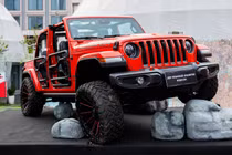 Jeep được biết đến với khả năng việt dã cùng ngoại hình hầm hố kiểu quân đội. Ảnh: JVA.