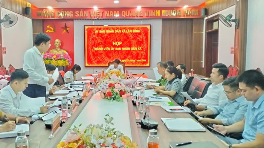 Gỡ “điểm nghẽn” hội họp tràn lan