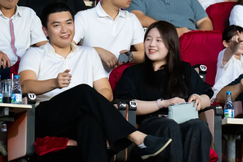 Thiếu gia, ái nữ nhà bầu Thụy ngồi ghế nóng chủ tịch, thành viên HĐQT khi chưa qua tuổi 25