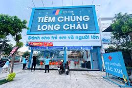 Long Châu nhận trước gần 600 tỷ đồng từ khách “đặt chỗ” tiêm vaccine