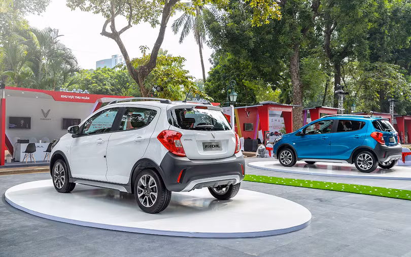 Phía sau, VinFast Fadil cho thấy nó giống hệt với Chevrolet Spark 2018.