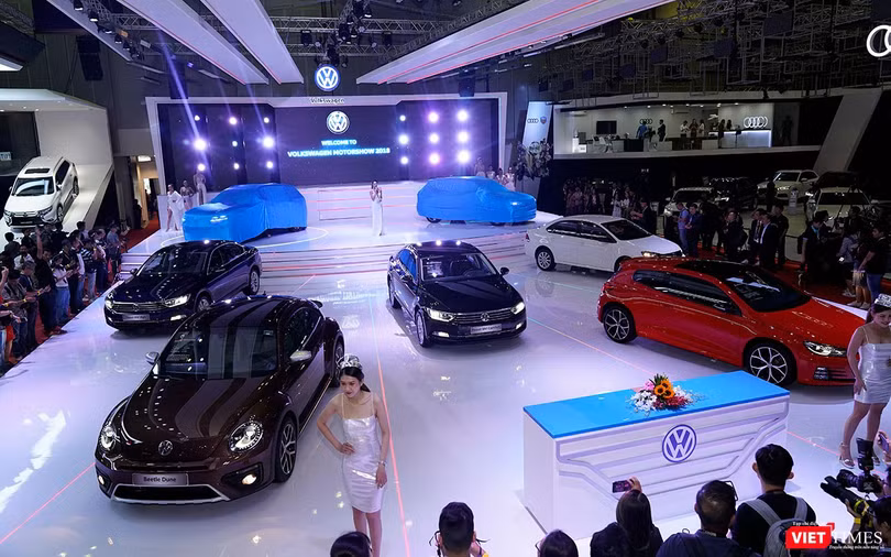 Các mẫu xe nhập khẩu nguyên chiếc chiếm đa số tại triển lãm VMS 2018.