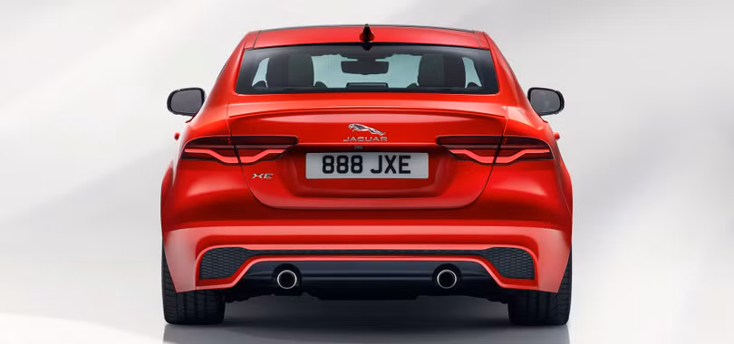 Jaguar XE mới và cũ: Hãy xem những khác biệt! ảnh 3 Jaguar XE mới và cũ: Hãy xem những khác biệt! ảnh 3