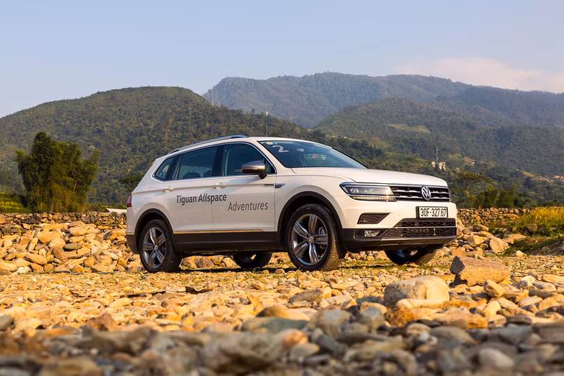 Tại Việt Nam, hầu hết các dòng xe Volkswagen đều được trang bị hộp số ly hợp kép DSG 6 cấp và 7 cấp như Tiguan Allspace, Passat GP/ Comfort/ BlueMotion, Scirocco R/ GTS, Beetle Dune, Jetta, Touareg…