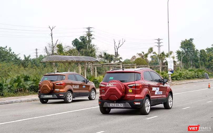Phần thi tăng tốc thể hiện khả năng cải thiện của động cơ và hộp số mới trên Ford EcoSport Phần thi tăng tốc thể hiện khả năng cải thiện của động cơ và hộp số mới trên Ford EcoSport