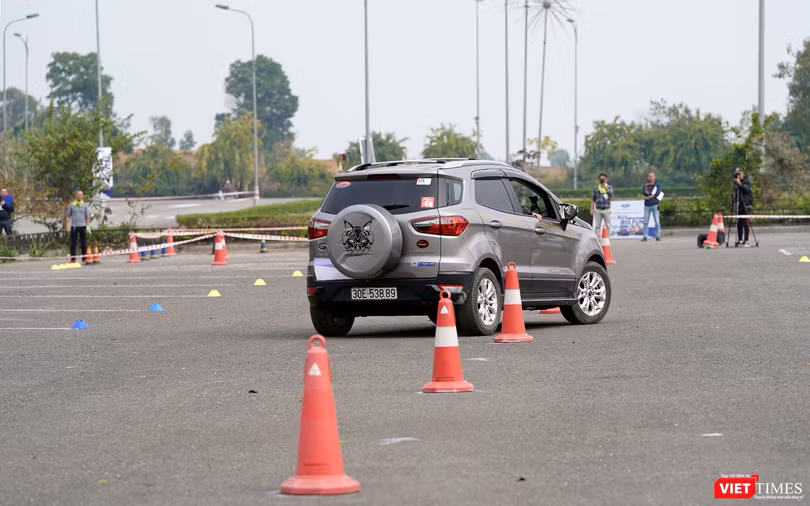 Các phần trải nghiệm trên điều kiện đường Onroad Các phần trải nghiệm trên điều kiện đường Onroad