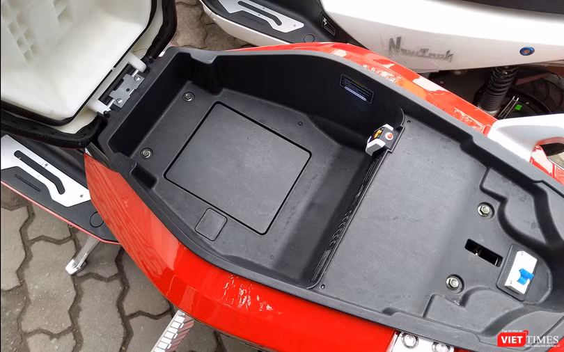 Cốp của Pega NewTech khá rộng rãi.
