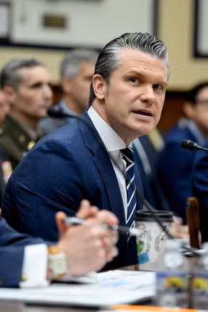 Bộ trưởng Chiến tranh Mỹ Pete Hegseth tham dự phiên điều trần của Ủy ban Quân sự Hạ viện tại Washington hôm 29/4. Ảnh: Bloomberg.