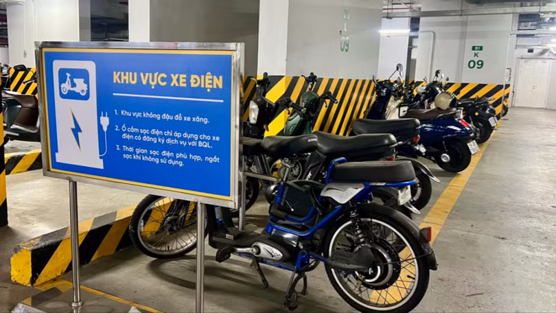 Đề xuất chung cư xây mới phải bố trí khu để xe điện, tách biệt với xe xăng dầu tối thiểu 2 m
