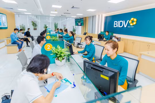 Đến Big 4 cũng "chạy đua", lãi suất khi nào hạ nhiệt?
