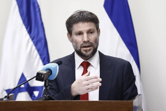 Bộ trưởng Tài chính Israel Bezalel Smotrich phát biểu tại Jerusalem ngày 15/11/2022. Ảnh: Bloomberg.