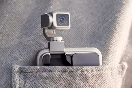 Robot Phone của Trung Quốc gây chú ý với cánh tay cơ học và camera khủng