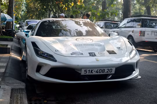 Dàn siêu xe của ông Đặng Lê Nguyên Vũ tái xuất với hành trình xuyên Việt