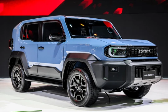 Xem trước xe off-road Toyota Land Cruiser FJ sắp về Việt Nam 