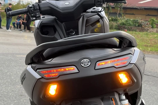 NMax là mẫu xe thứ 2 tại Việt Nam được Yamaha trang bị hộp số YECVT, sau NVX 155. Ảnh: M.T.