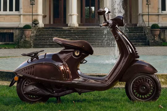 Vespa 946 phiên bản Ngựa vẫn được phát triển trên ngôn ngữ đặc trưng, vừa cổ điển vừa hiện đại. Ảnh: Piaggio.