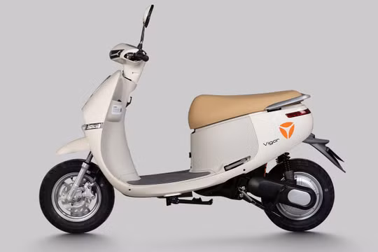 Dưới 15 triệu đồng, chọn xe máy điện nào?