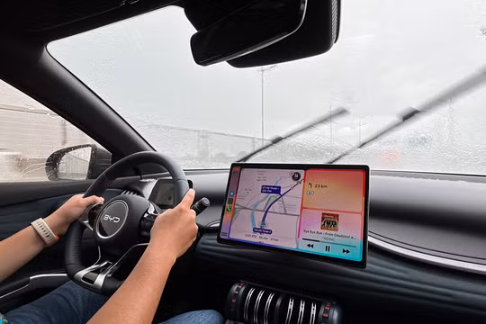 Tết đi xa bằng ô tô điện: Vì sao nên cân nhắc kỹ?