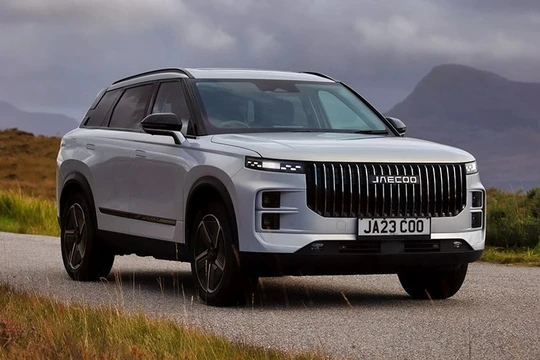 Jaecoo 7 được khách hàng Anh ưa chuộng vì kiểu dáng giống với Range Rover. Ảnh: Carscoops.