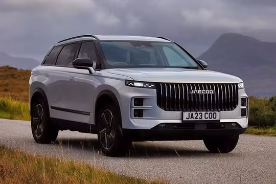 Jaecoo 7 được khách hàng Anh ưa chuộng vì kiểu dáng giống với Range Rover. Ảnh: Carscoops.