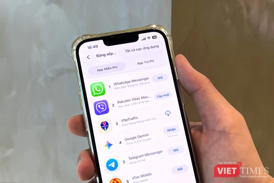 Zalo "giúp" WhatsApp và Viber vươn lên dẫn đầu tại Việt Nam