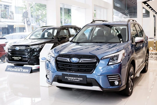 Forester thế hệ cũ vẫn bán song song với thế hệ mới. Ảnh: Subaru.