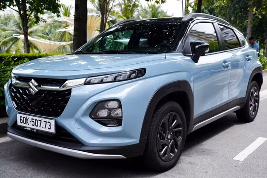 Chính sách thuế mới tác động như thế nào đến giá xe hybrid Việt Nam từ 2026?