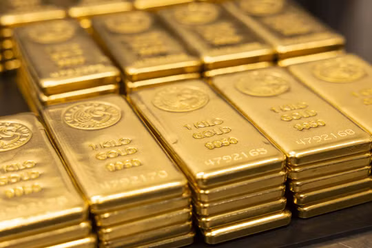 Giá vàng thế giới hôm nay vượt mốc 4.400 USD/ounce